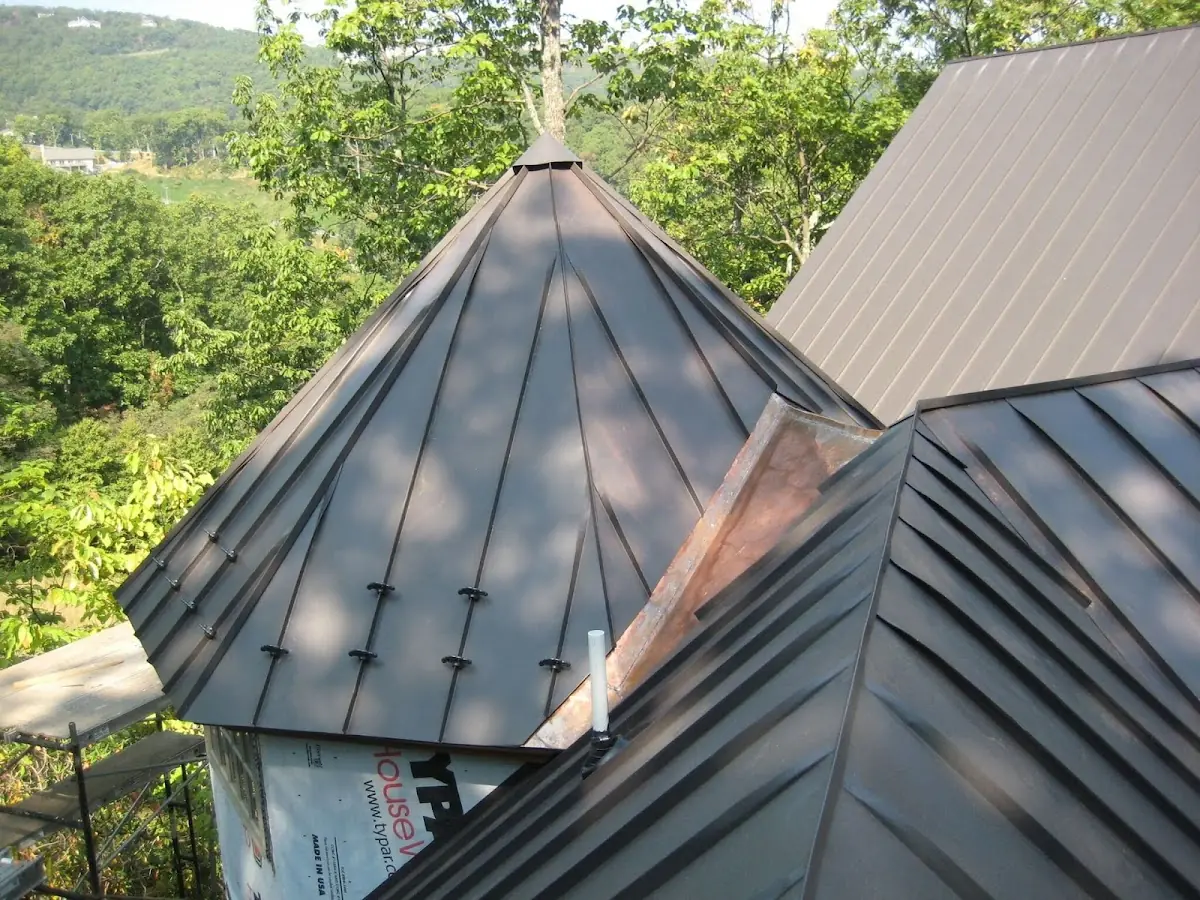 Professional Roof Tarp Installation by Craftsman Roofing in Washington Corner